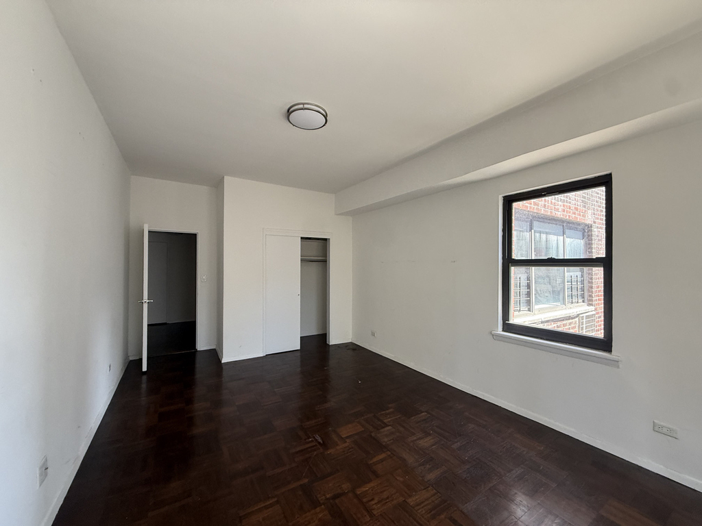 157 East 57th Street - Photo 10