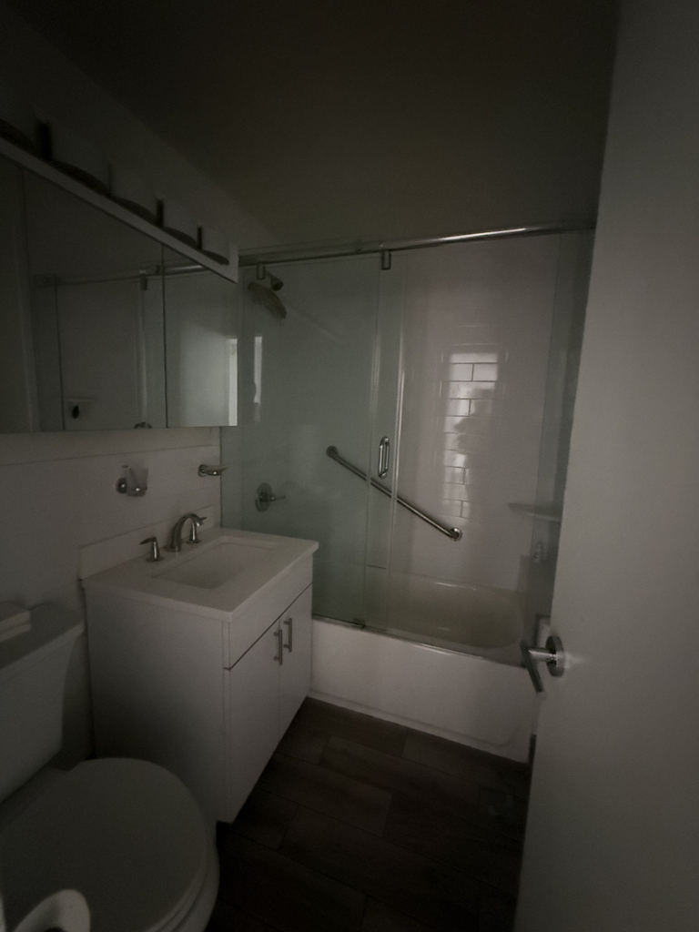 157 East 57th Street - Photo 11