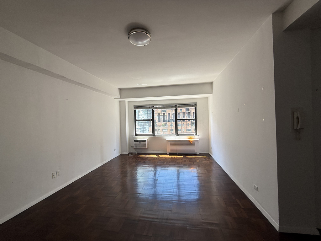 157 East 57th Street - Photo 3
