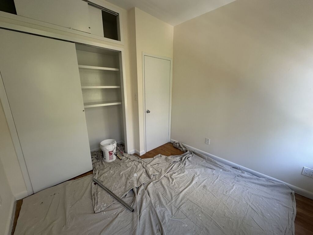 E 82nd and York Ave - Photo 1