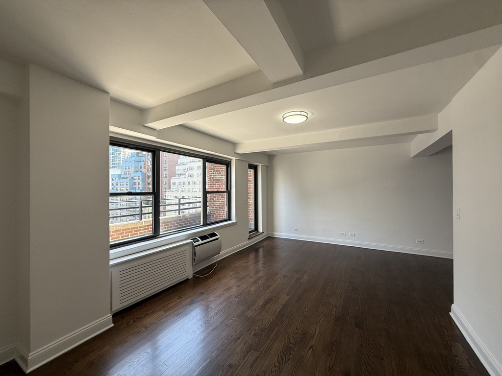 157 East 57th Street - Photo 2