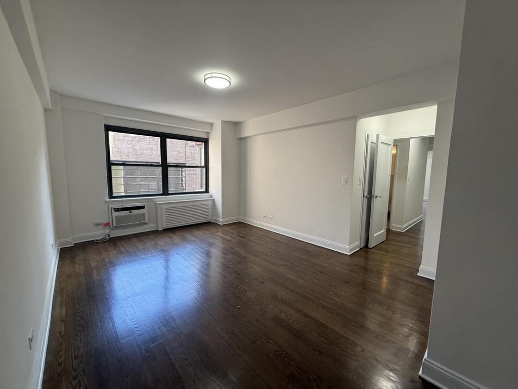 157 East 57th Street - Photo 15