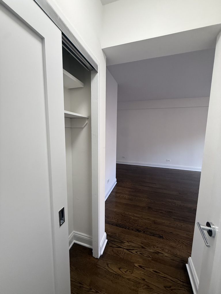 157 East 57th Street - Photo 11