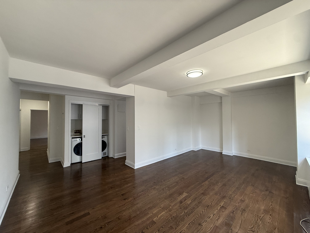 157 East 57th Street - Photo 0