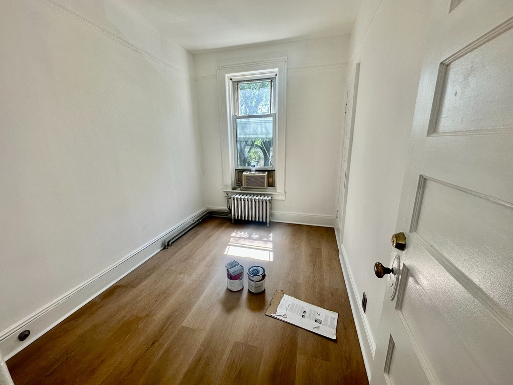 313 Cornelia Street - Photo 1