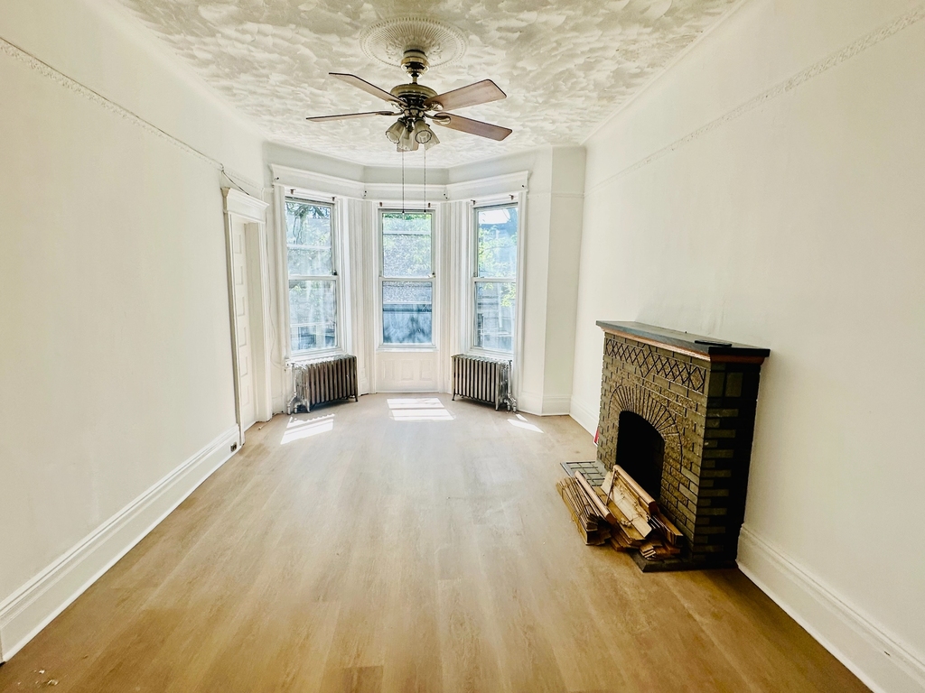 313 Cornelia Street - Photo 0