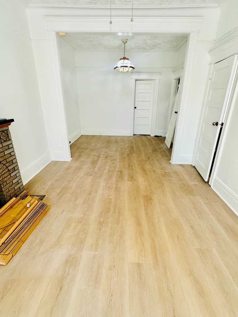 313 Cornelia Street - Photo 4
