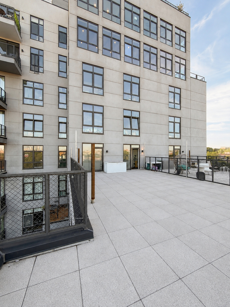 1875 Atlantic Avenue - Photo 6