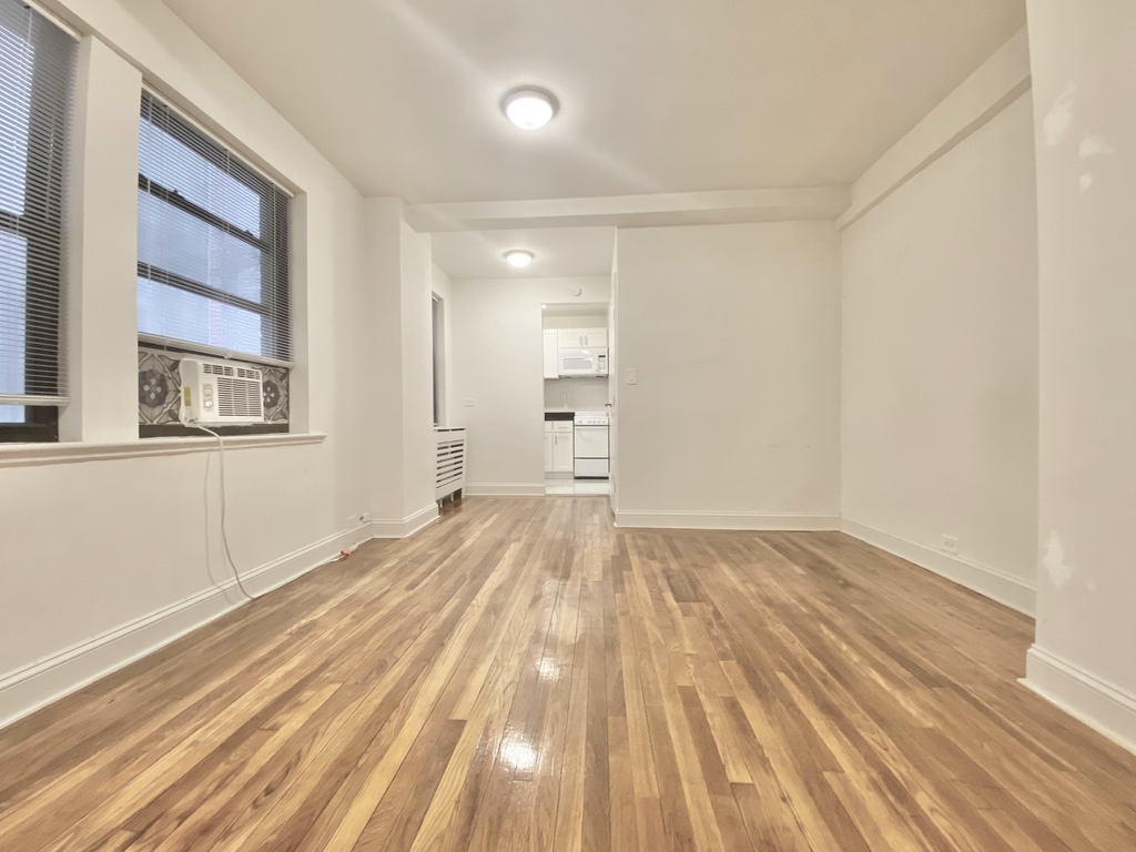 Midtown East - Photo 12