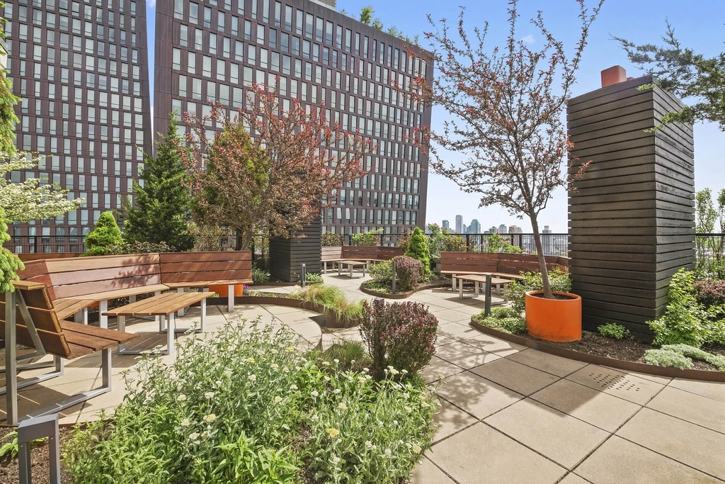 401 E 34th St - Photo 48