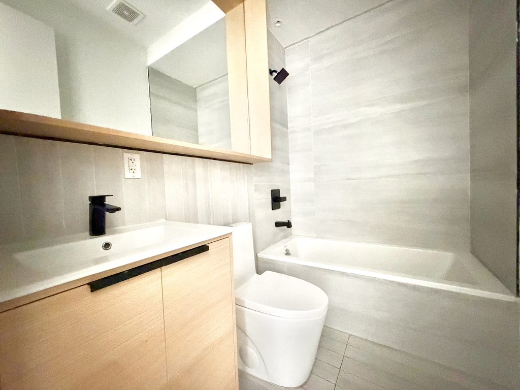 978 Bedford Avenue - Photo 4