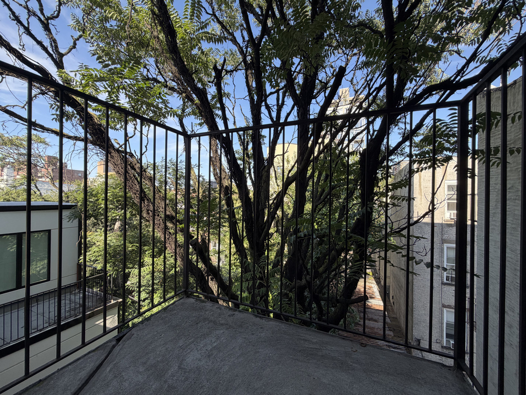 978 Bedford Avenue - Photo 6