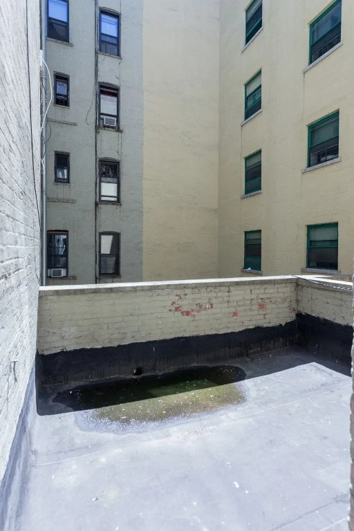 326 East 100th Street - Photo 6