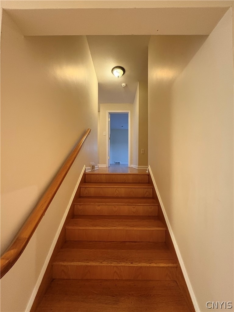 215 Locksley Road - Photo 9