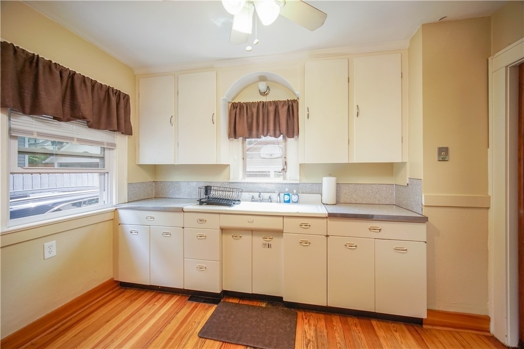 101 Crittenden Boulevard - Photo 4