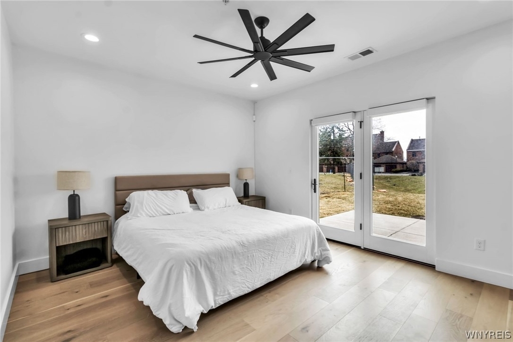 240 Lakefront Boulevard - Photo 3