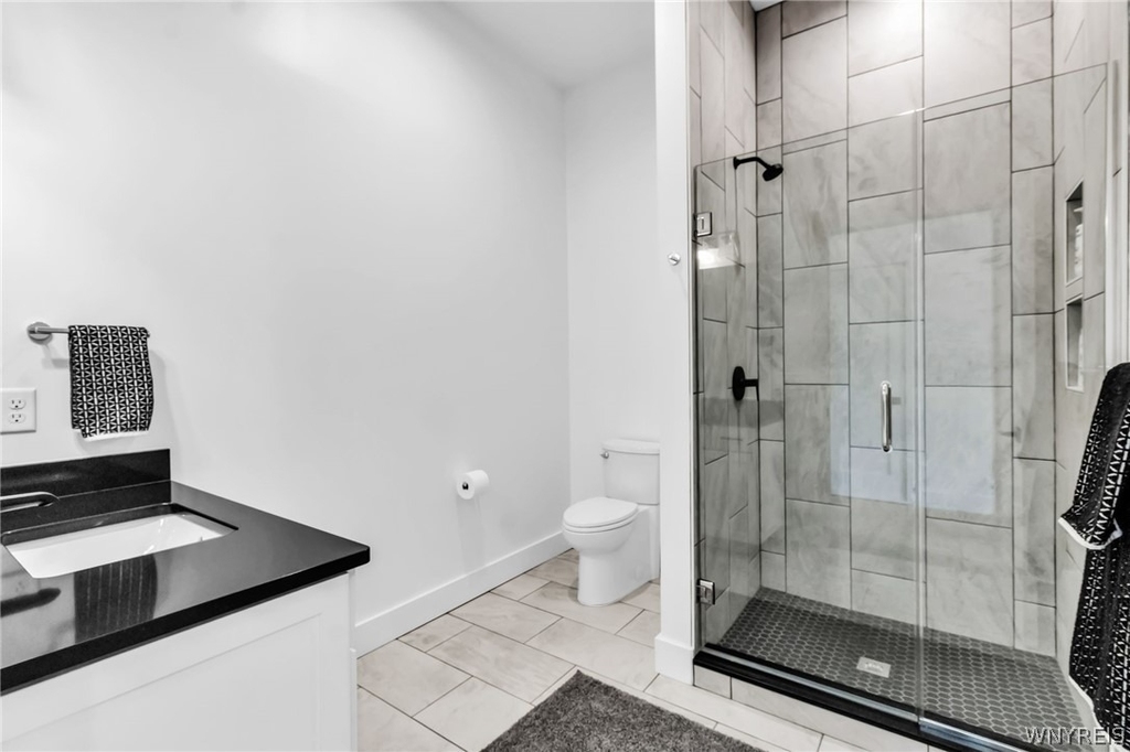 240 Lakefront Boulevard - Photo 5