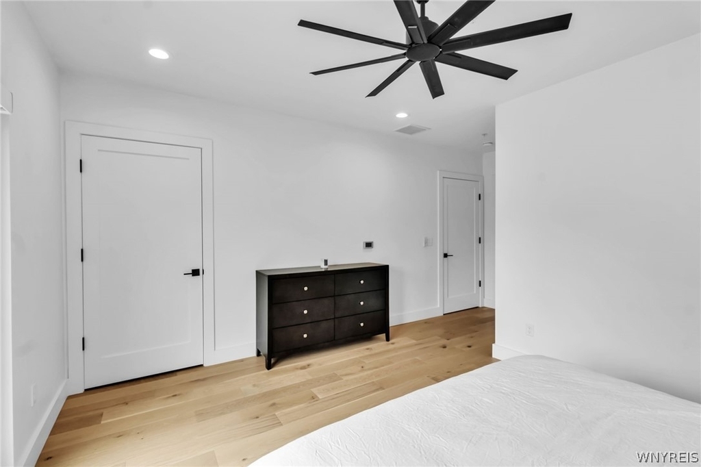 240 Lakefront Boulevard - Photo 4