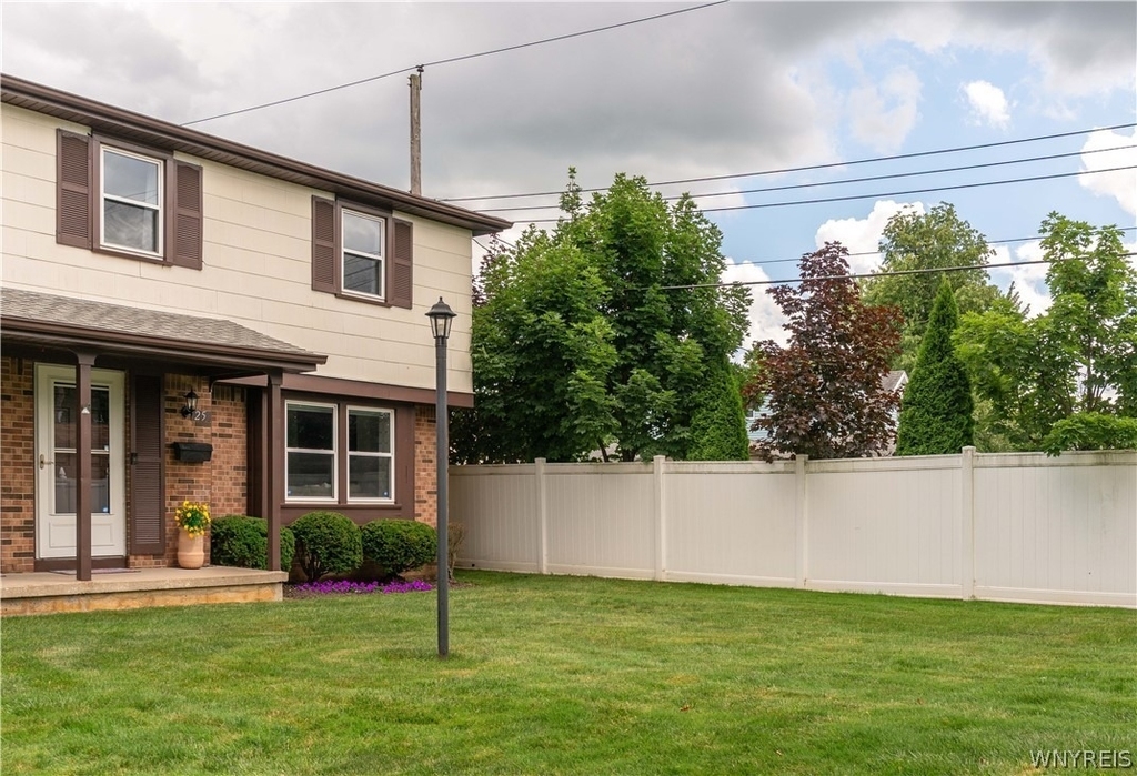 25 Villa Park - Photo 21