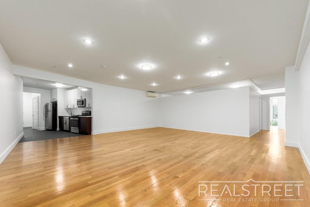 90-02 Queens Blvd - Photo 1