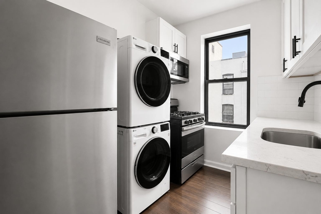 2254 5th Avenue - Photo 10