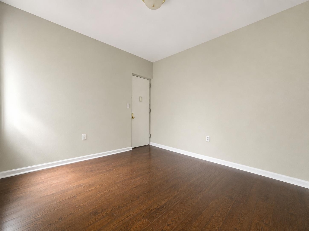 2254 5th Avenue - Photo 2