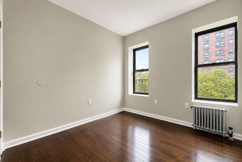 2254 5th Avenue - Photo 4