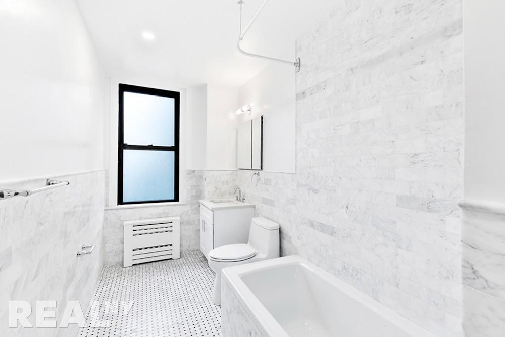 East 48th Street - Photo 5
