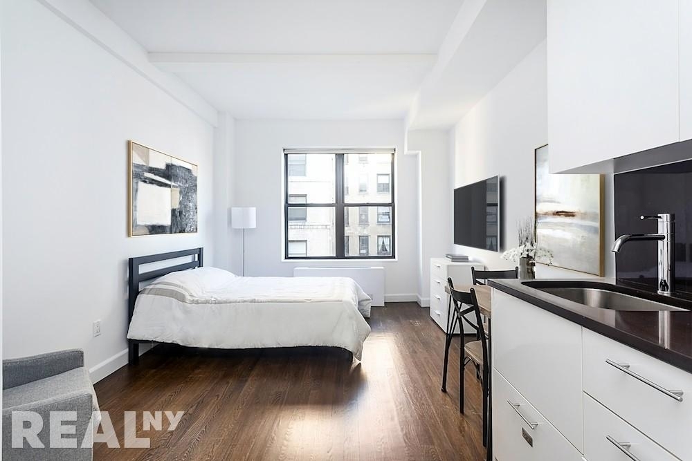 West 91st Street - Photo 0