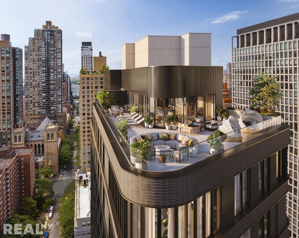 West 60th Street - Photo 14