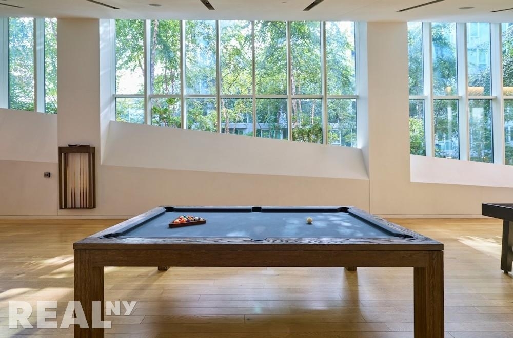 West 57th Street - Photo 8
