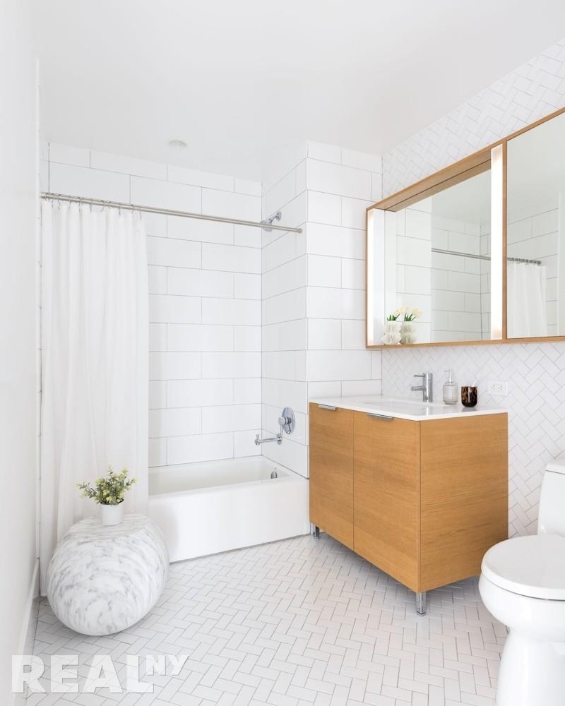 West 57th Street - Photo 3