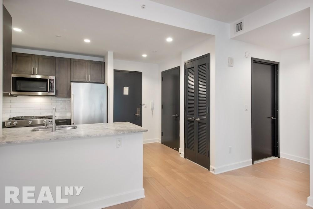 West End Avenue - Photo 2