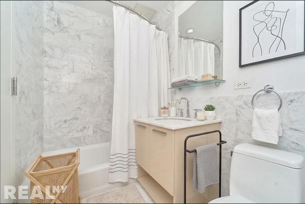East 34th Street - Photo 3