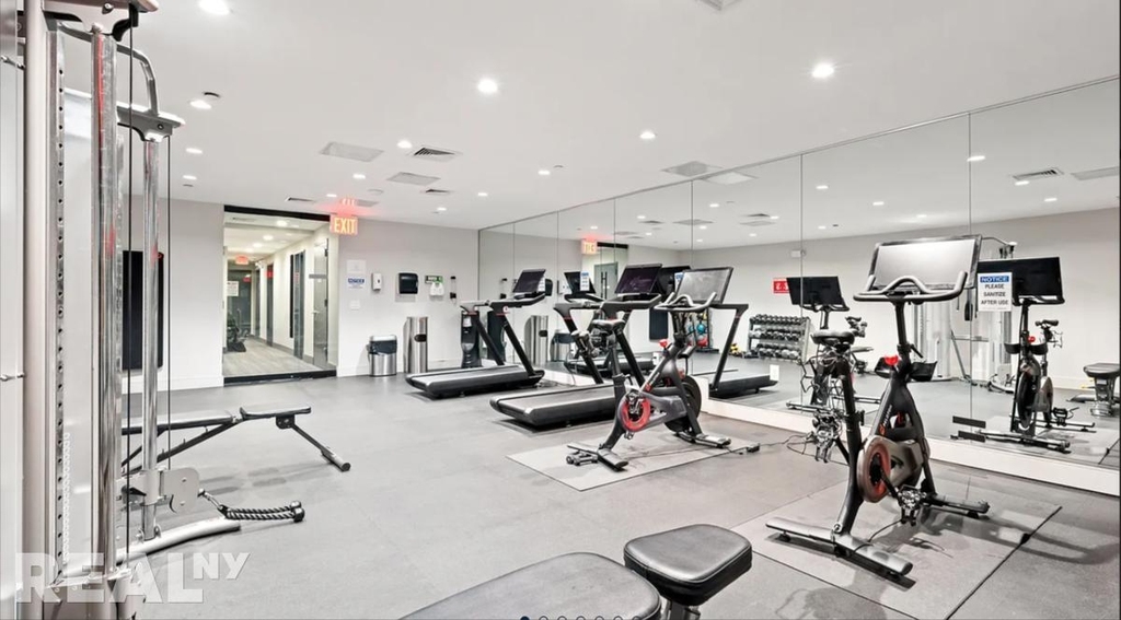 East 34th Street - Photo 7