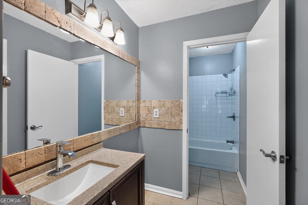 1024 Wiltshire Way - Photo 12