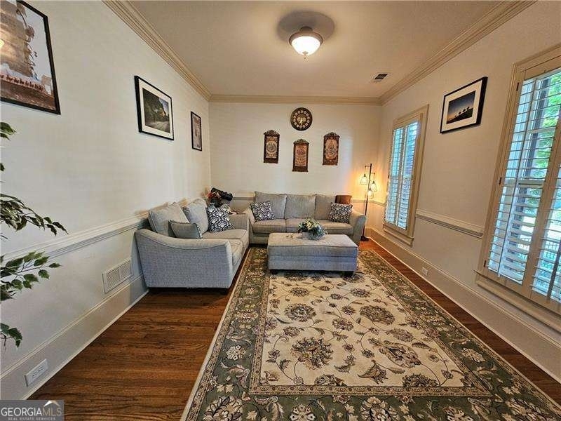 10924 Waters Road - Photo 2