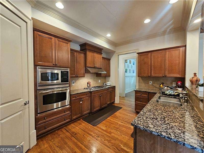 10924 Waters Road - Photo 8