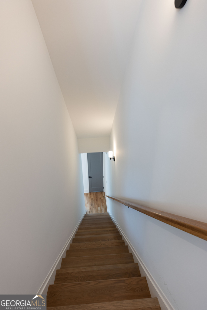 1836 Memorial Drive Se - Photo 9