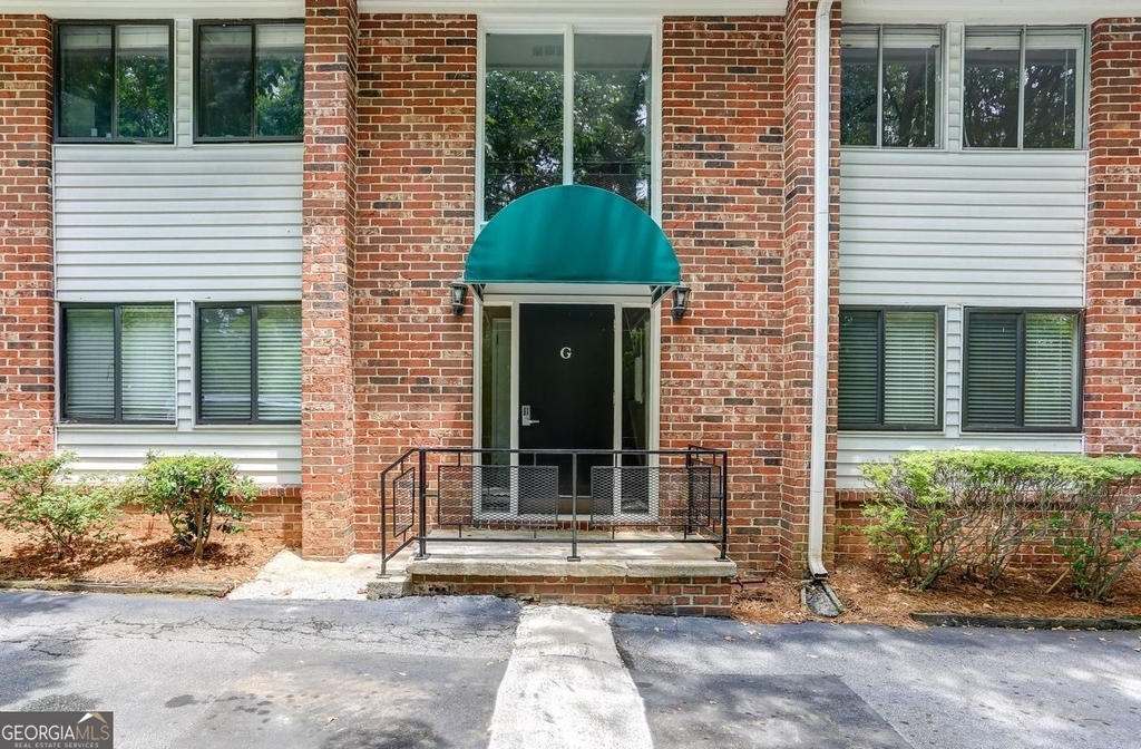 4266 Roswell Road Ne - Photo 1