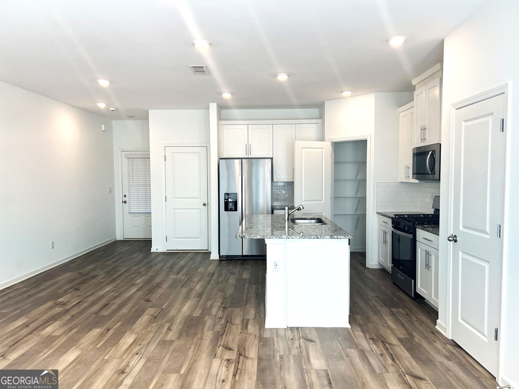 205 Bald Avenue - Photo 4