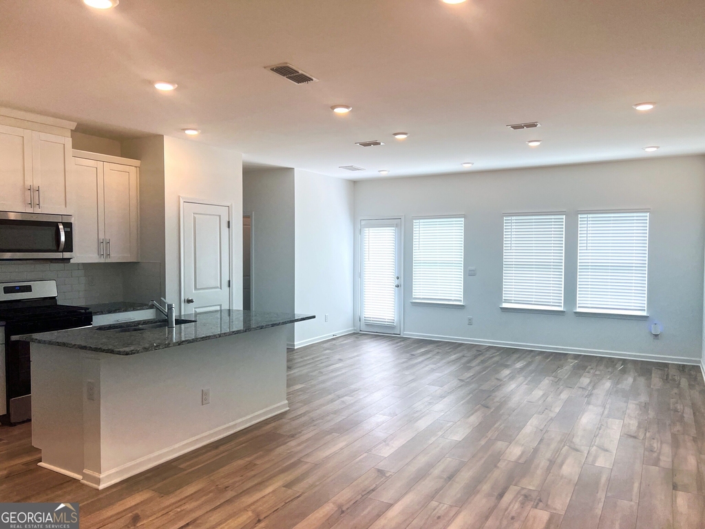 205 Bald Avenue - Photo 2
