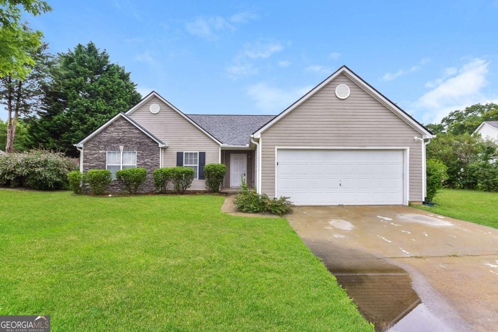 1525 Julianna Drive - Photo 0