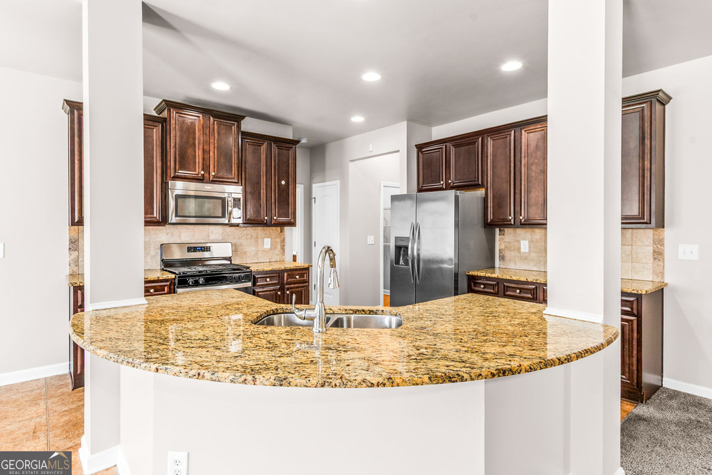 419 Live Oak Pass - Photo 10