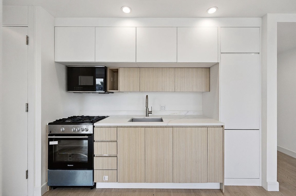 180 Eagle Street - Photo 2