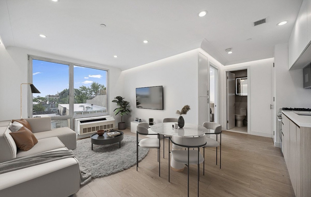 180 Eagle Street - Photo 0