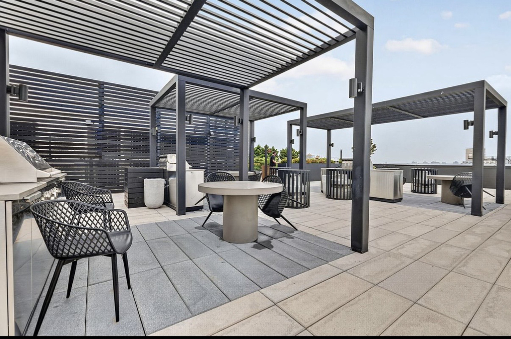 1010 Pacific Street - Photo 10