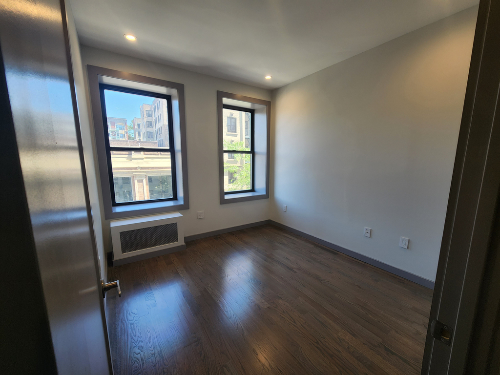 550 West 157th Street - Photo 6