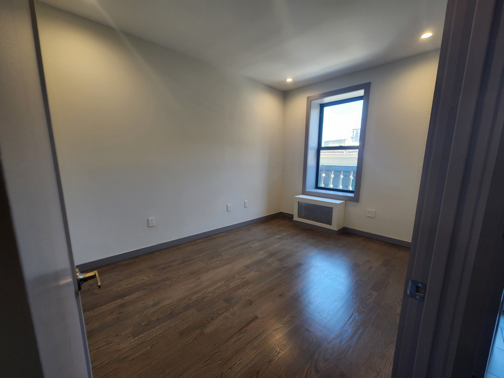 550 West 157th Street - Photo 4