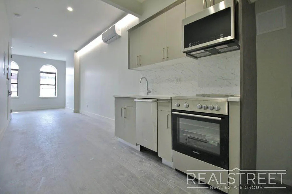 275 Linden Street - Photo 0